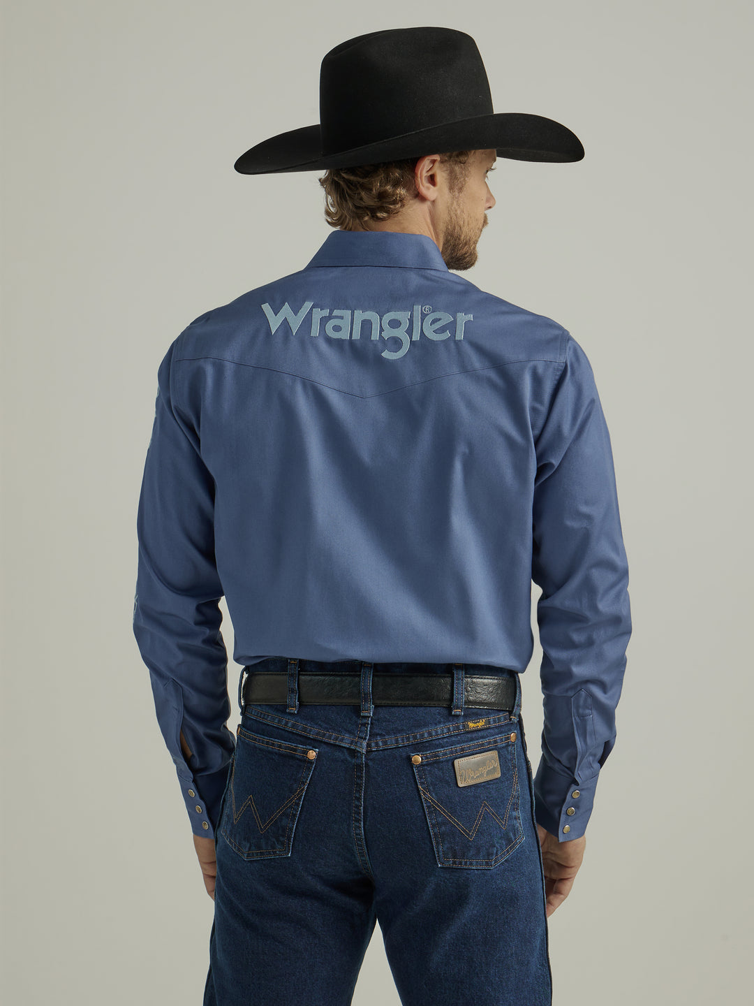 Wrangler Men's Classic Fit Blue Snap Solid Shirt