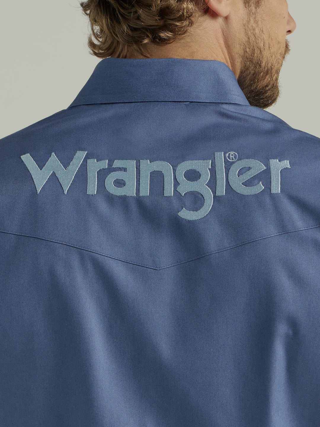 Wrangler Men's Classic Fit Blue Snap Solid Shirt