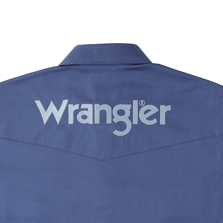 Wrangler Men's Classic Fit Blue Snap Solid Shirt