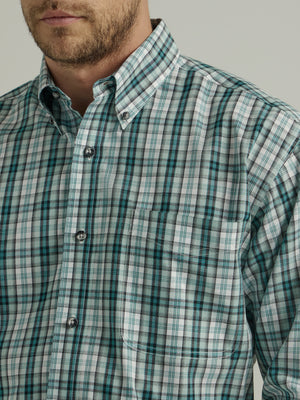 Wrangler Men's Riata Classic Fit  Button Down  Shirt