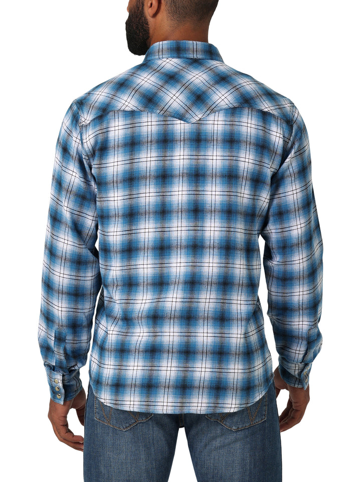 Wrangler Men's Retro Modern Fit Blue/Black Flannel Snap Shirt