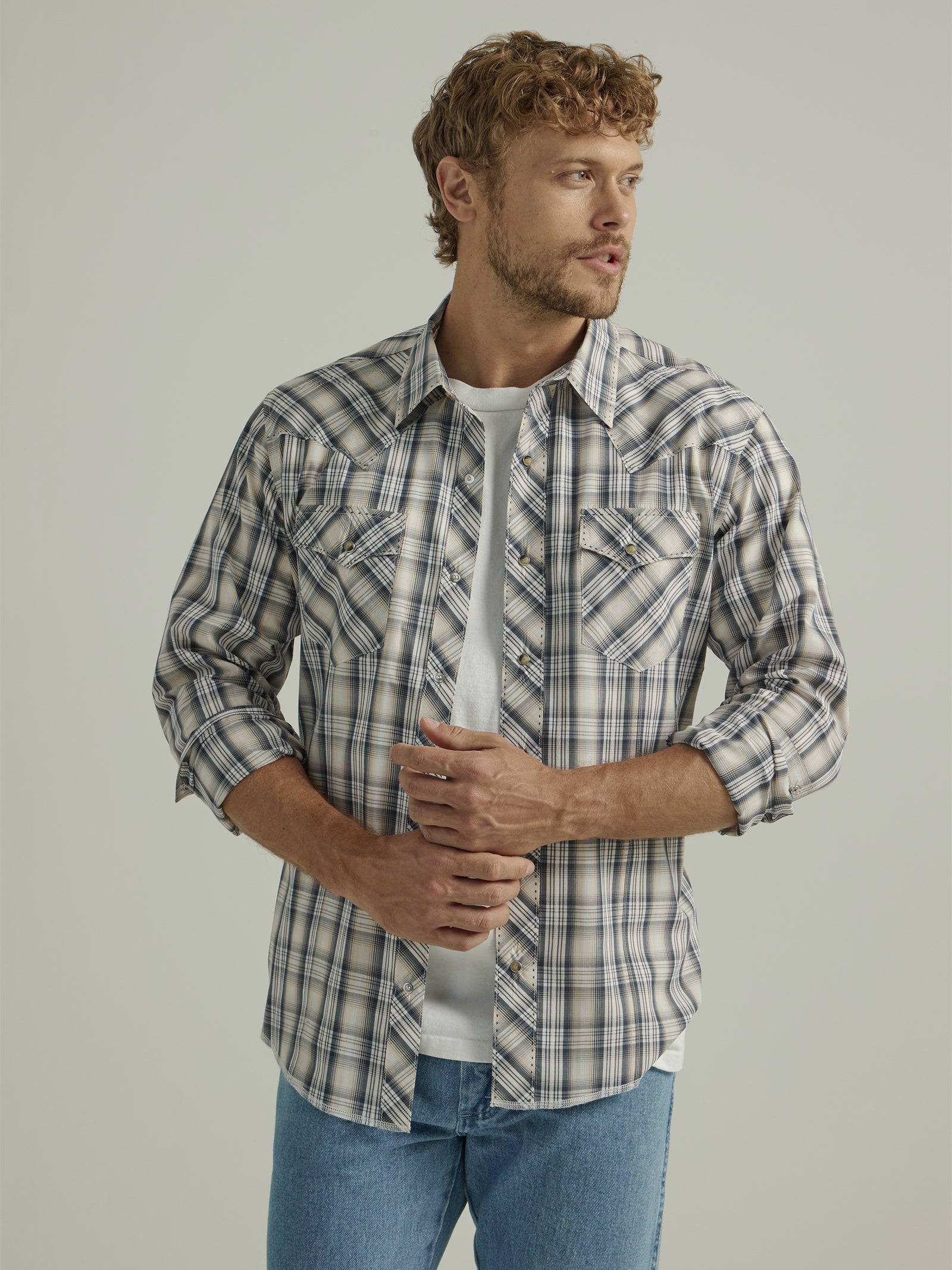 Wrangler Rugged Wear® Long Sleeve Flannel Plaid Button-Down Shirt in Navy  Indigo