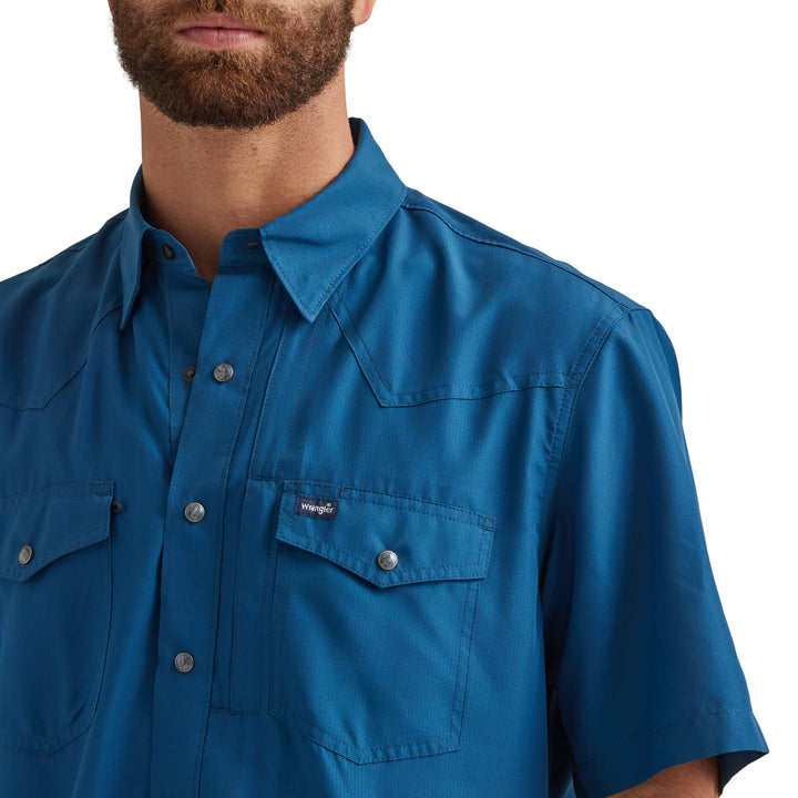 Wrangler Men's Performance Classic Fit Short Sleeve Western Snap Blue Shirt