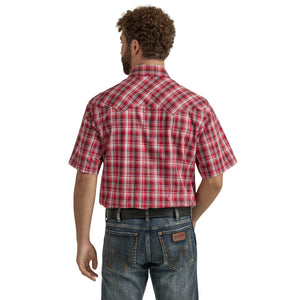 Wrangler Men's Retro Modern Fit Red Plaid Shirt