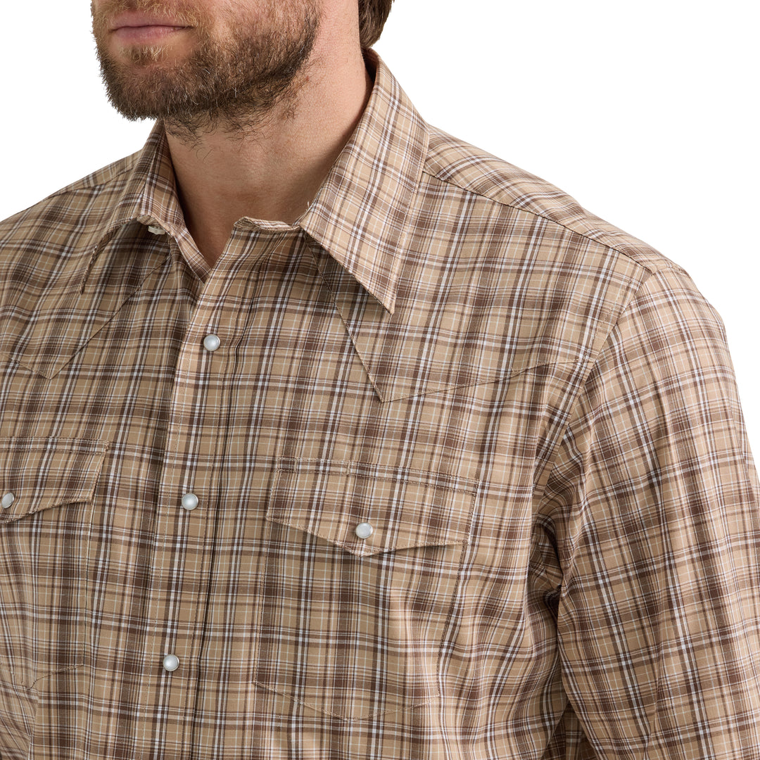 Wrangler Men's Classic Fit Western Long Sleeve Brown Shirt