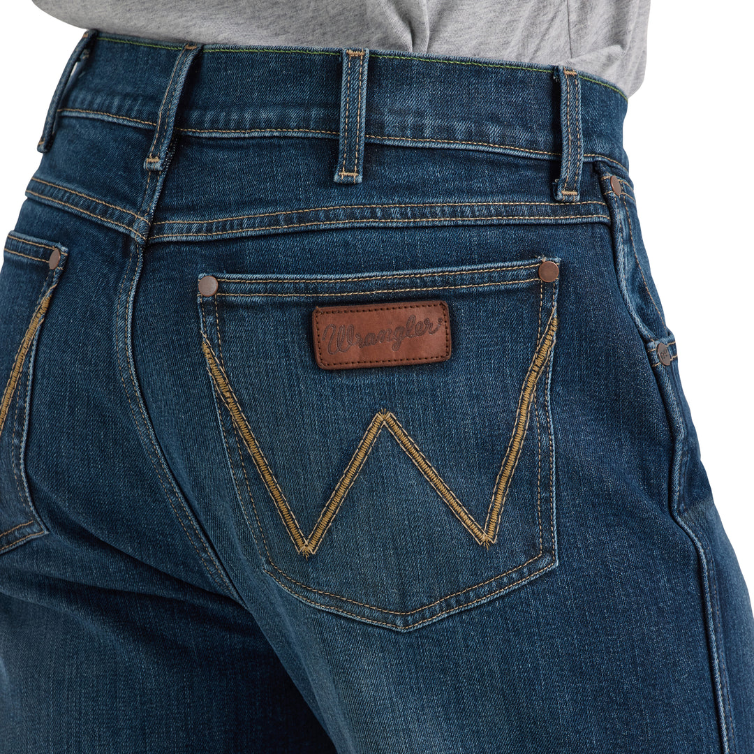 Wrangler Men's Retro Slim Straight Blue Jean