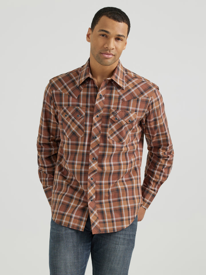 Wrangler Men's Western Retro Modern Fit Long Sleeve Brown Shirt