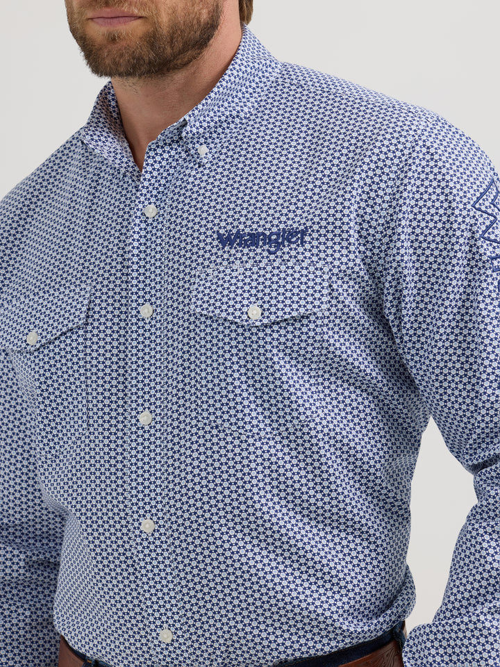 Wrangler Men's Classic Fit Blue Logo Button Down Blue Shirt