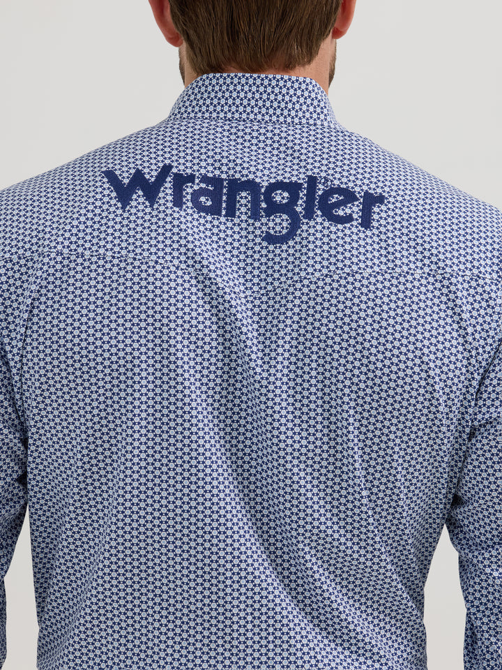 Wrangler Men's Classic Fit Blue Logo Button Down Blue Shirt