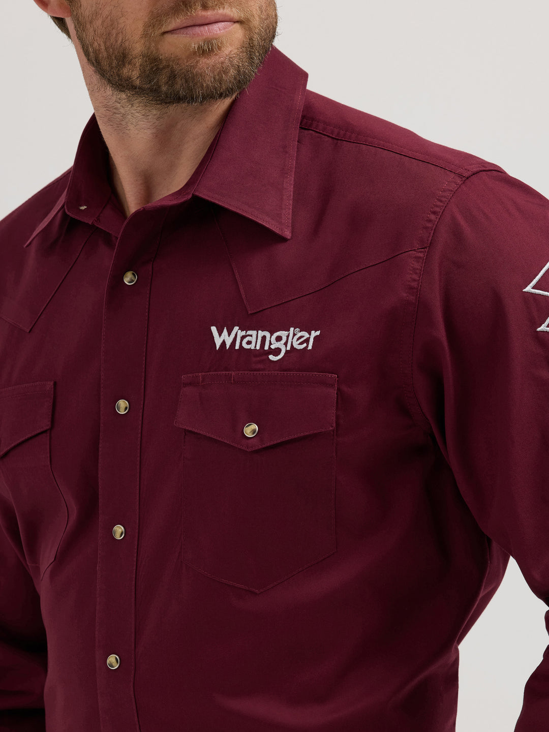 Wrangler Men's Classic Fit Silver Logo Button Down Wine Shirt