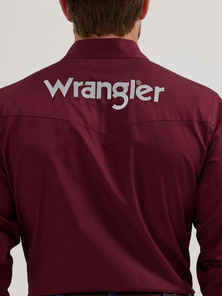 Wrangler Men's Classic Fit Silver Logo Button Down Wine Shirt