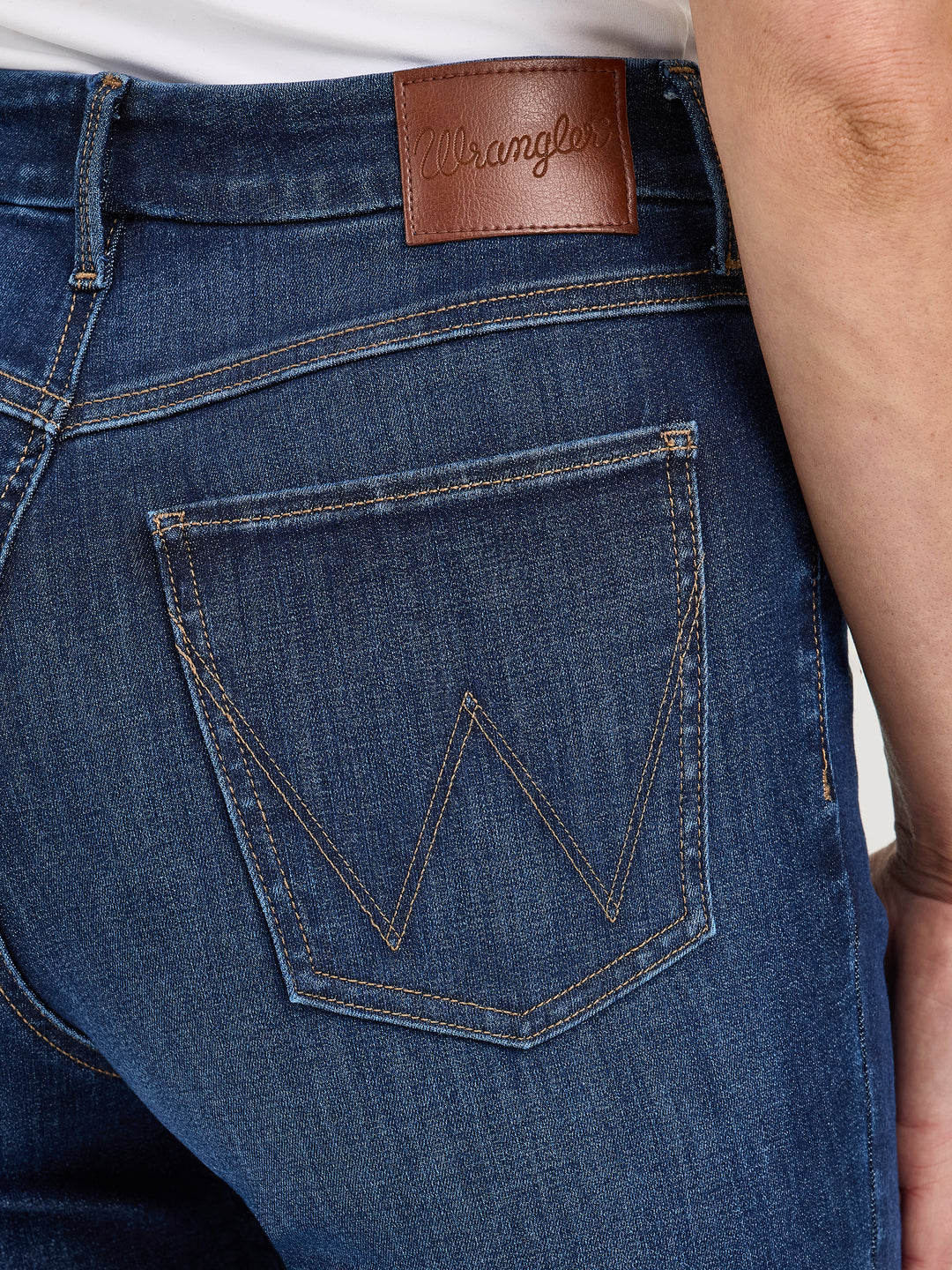 Wrangler Women's Bespoke High Rise Bootcut Jean - June