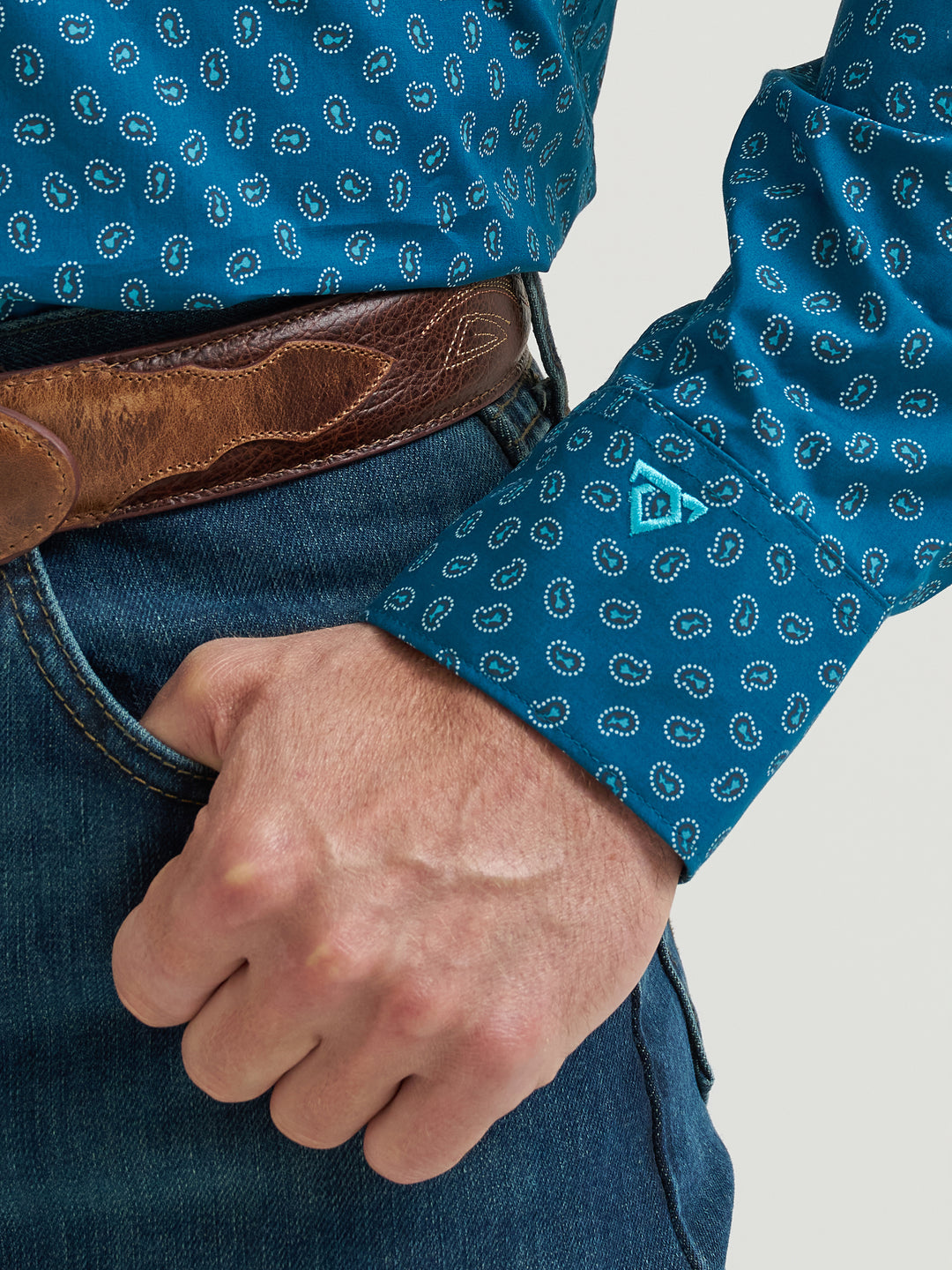 Wrangler Men's Cody Johnson One Pocket Button Down Shirt - Ink Blue Cell