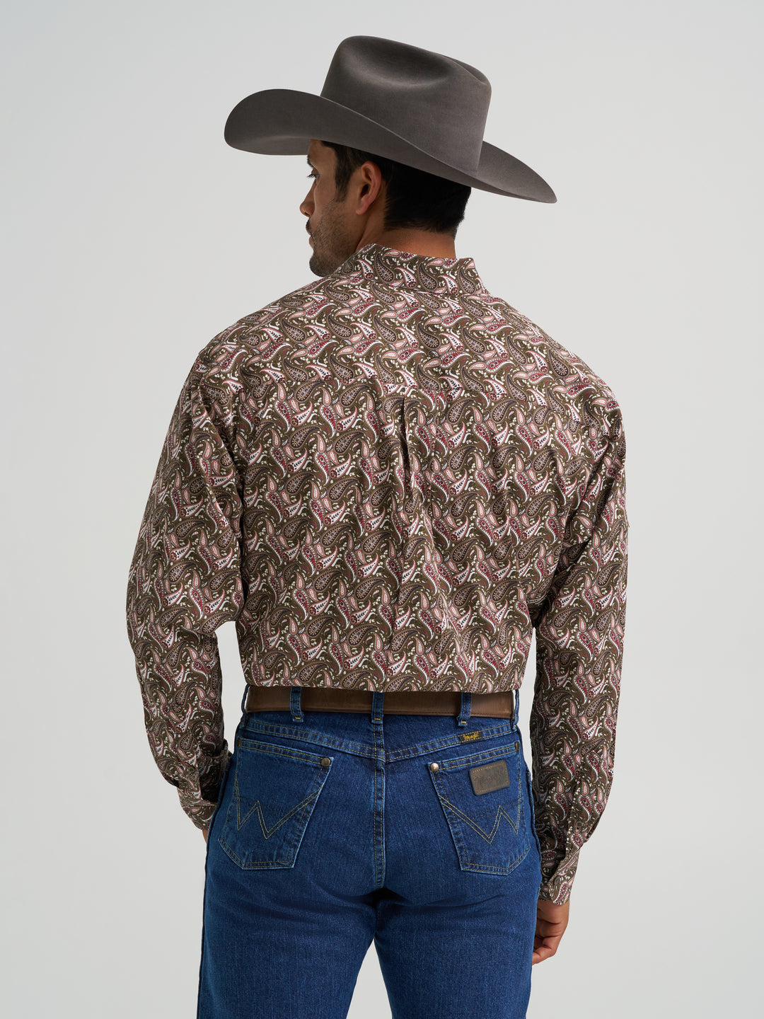 Wrangler Men's George Strait Long Sleeve Button Down One Pocket Shirt - Coffee Paisley