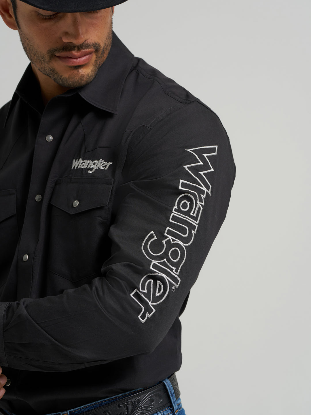Wrangler Men's Wrangler Logo Long Sleeve Western Snap Shirt - Black