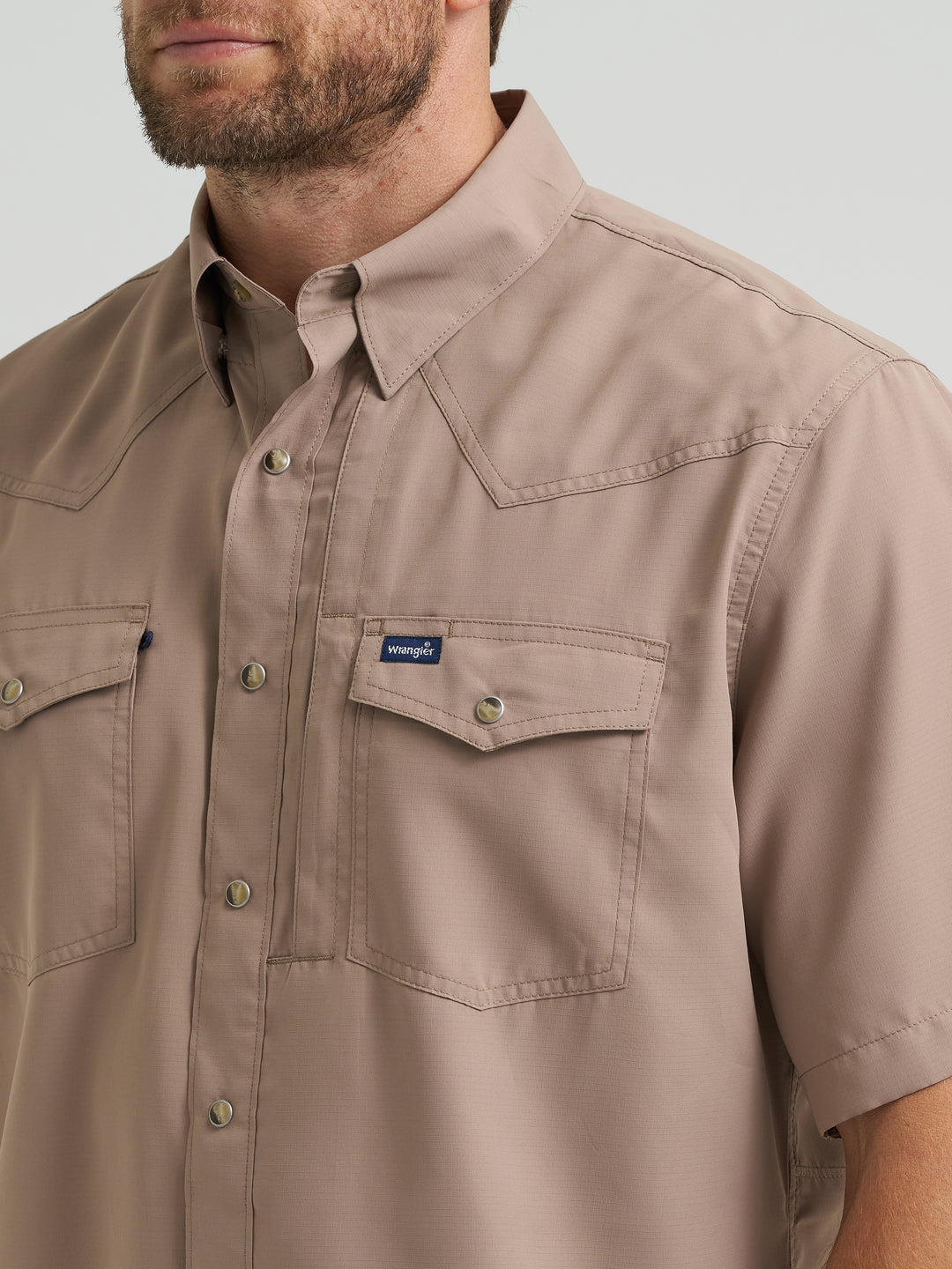 Wrangler Men's Performance Short Sleeve Snap Shirt  - Tan