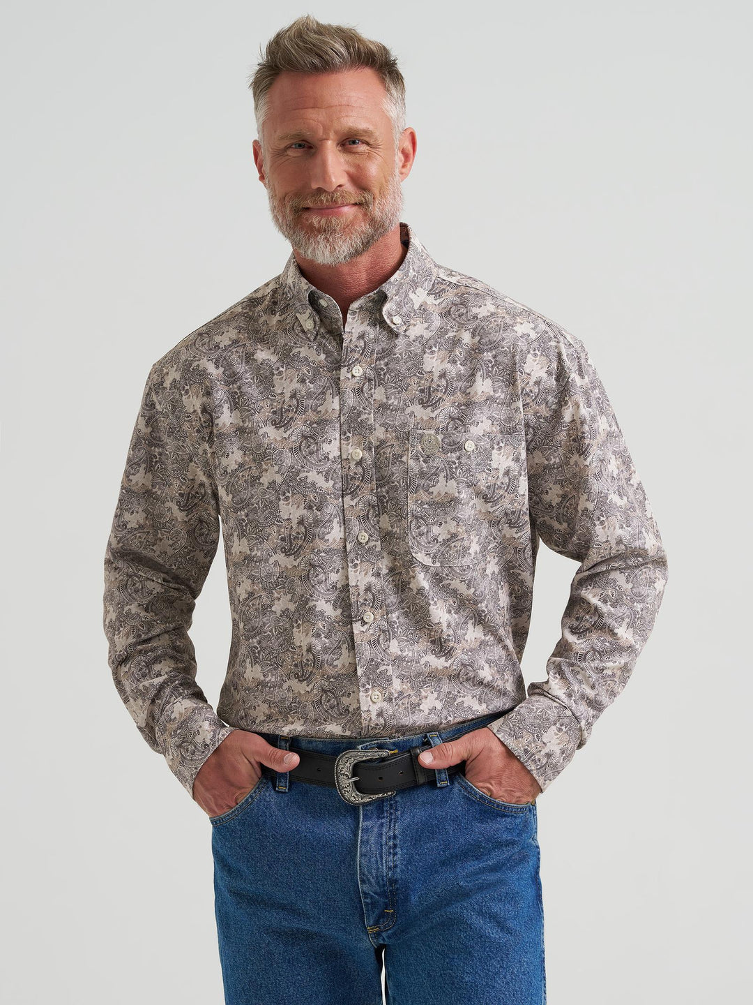 Wranglers Men's George Straight Relaxed Fit Long Sleeve - Brown