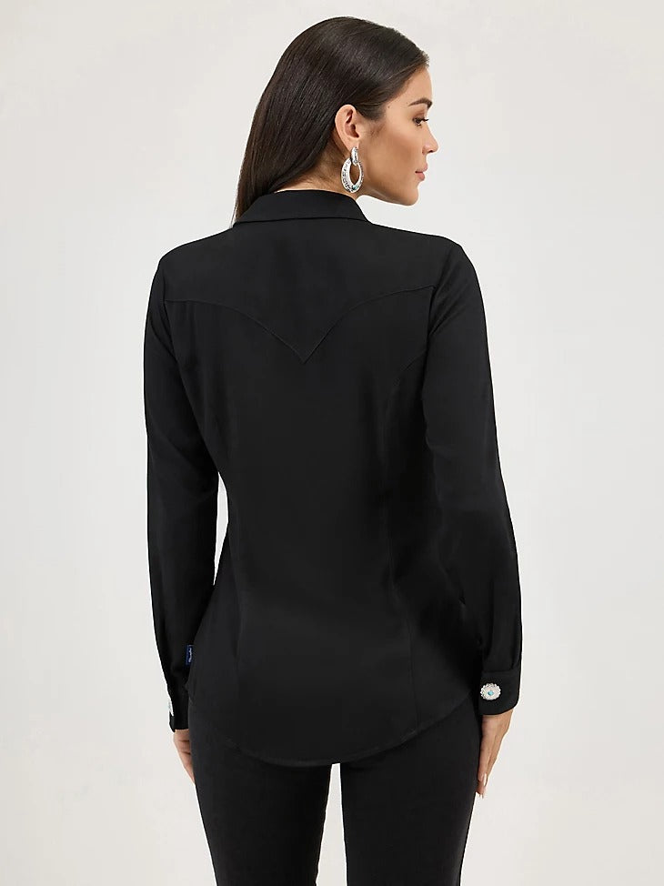 Wrangler Women's Slim Concho Button Shirt - Black