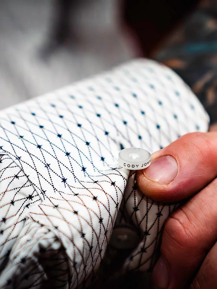 Wrangler Men's Cody Johnson One Pocket Button Down Shirt - White Crossbar