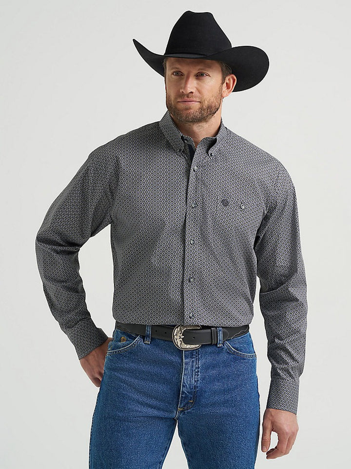 Wrangler Men's George Strait Long Sleeve Button Down One Pocket Shirt - Black Navy Hourglass